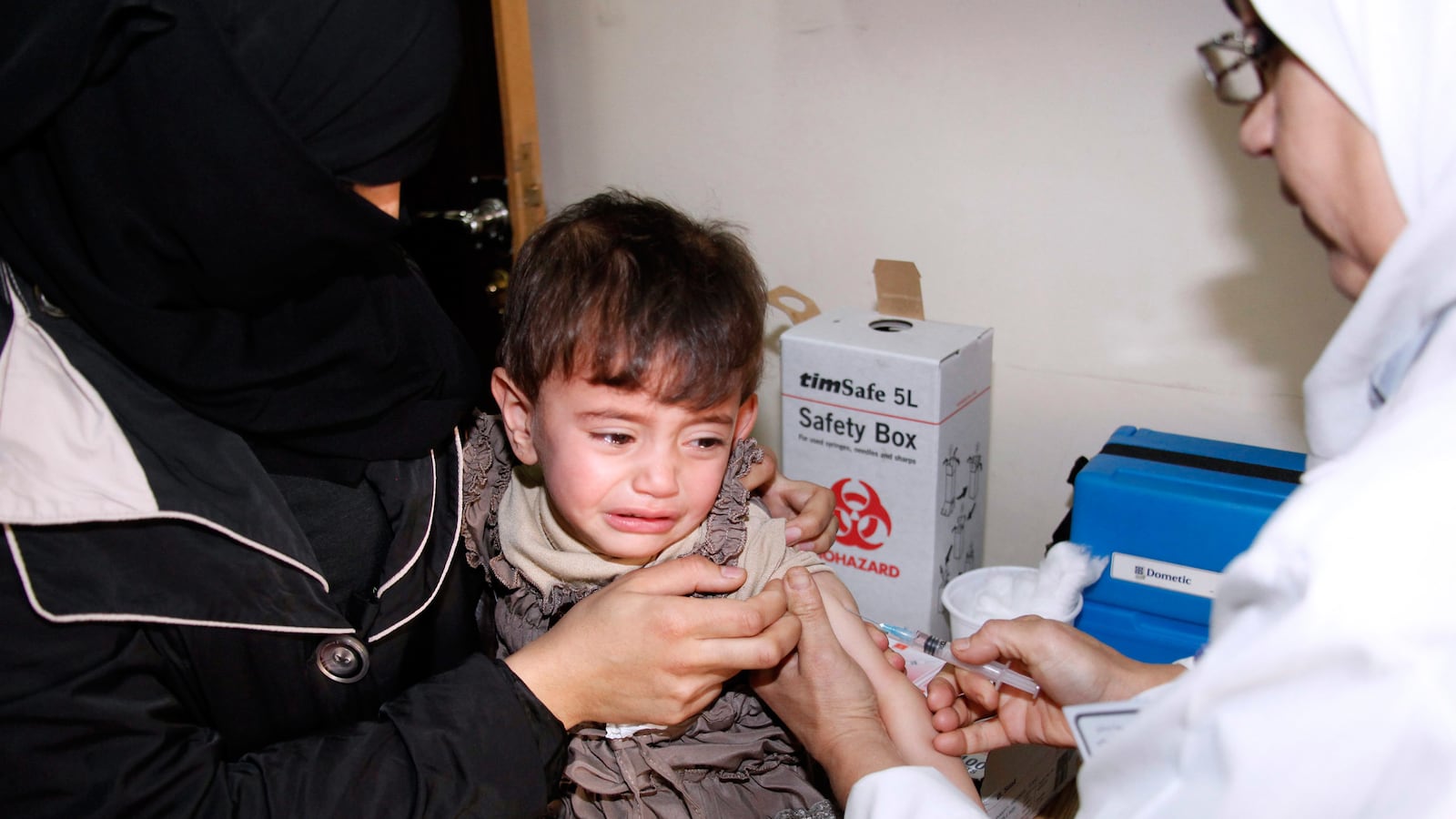 articles/2014/09/18/tainted-measles-vaccine-kills-dozens-of-syrian-children/140917-sepkowtiz-measles-tease_pmkdsn