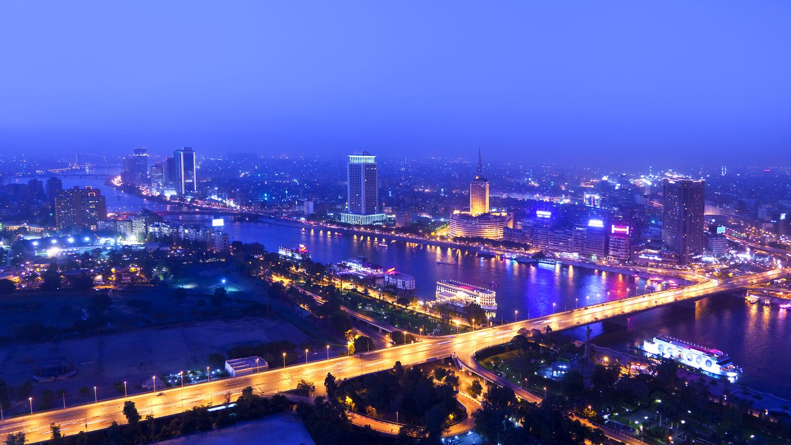 articles/2014/02/07/literary-city-ahdaf-souief-s-cairo/140206-krempels-cairo-tease_gyjsya