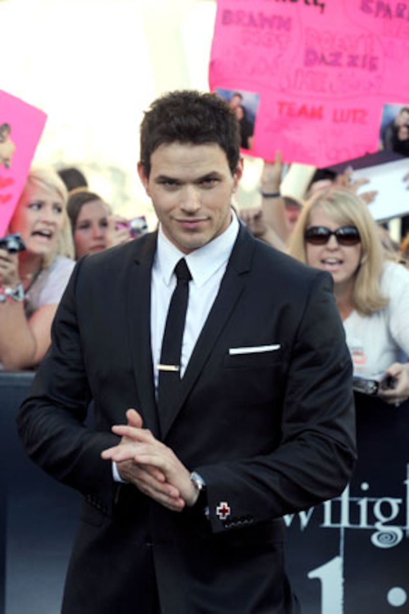 galleries/2010/06/25/twilight-s-starry-night/twilight-premiere---lutz_rbgzzi