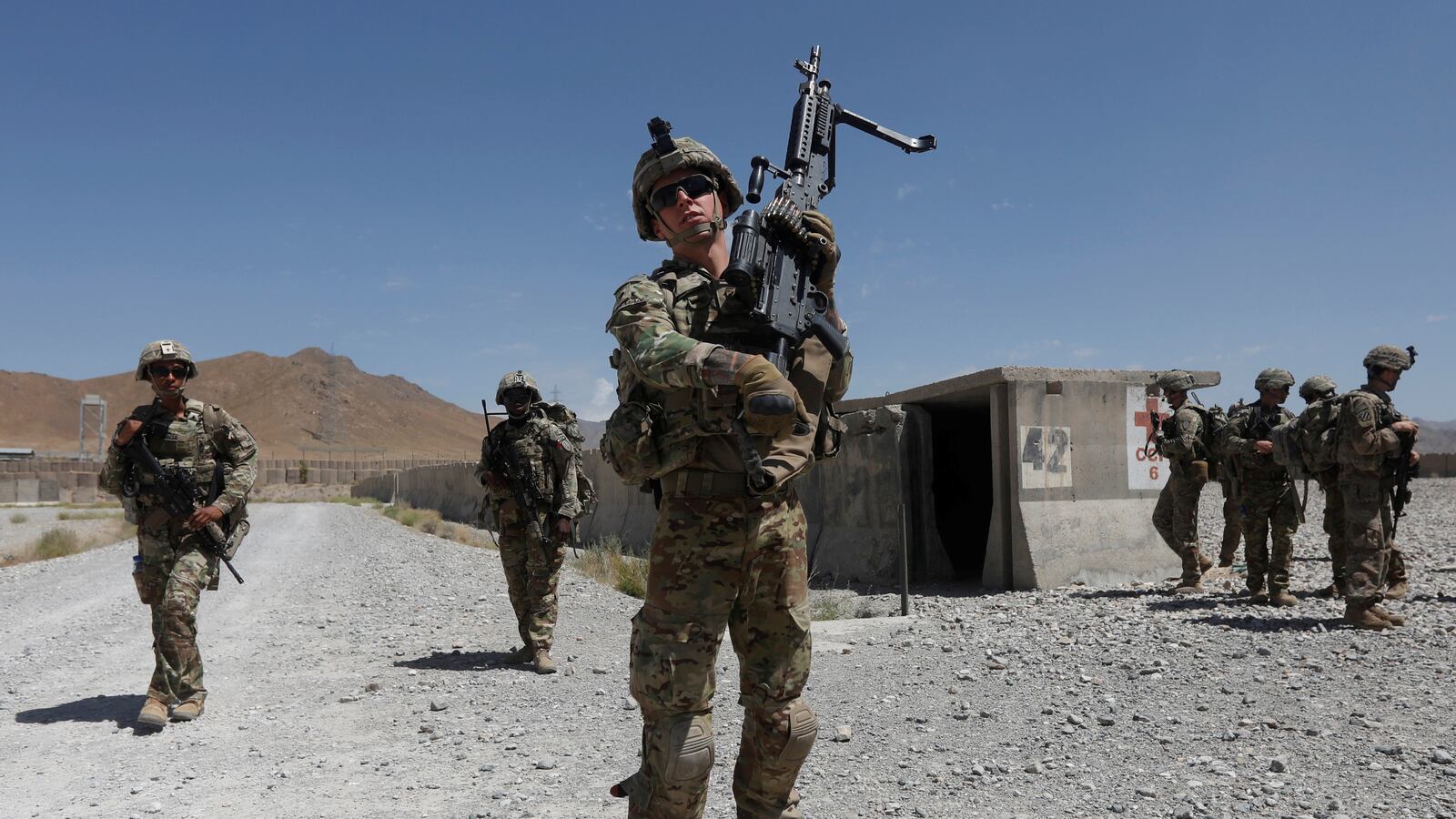 2020-08-12T203037Z_1856188064_RC2KCI9A0Z6A_RTRMADP_3_USA-AFGHANISTAN-RUSSIA-POMPEO_hv4may