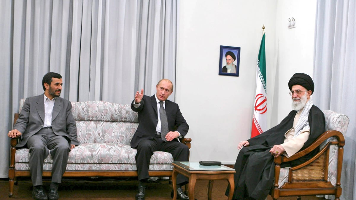 articles/2011/09/26/ayatollah-khamenei-and-vladimir-putin/putin-khamenei-milani-teaser_y7f0fq