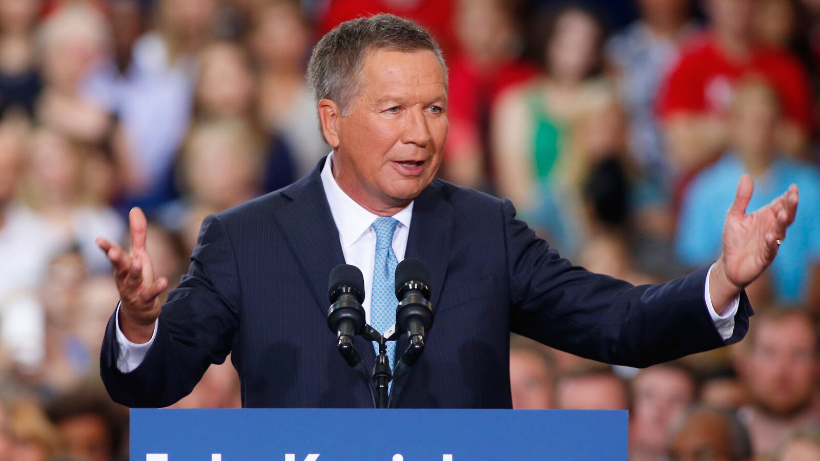 articles/2015/07/21/john-kasich-enters-the-race-for-relevance/150721-kucinich-kasich-tease_afrpad