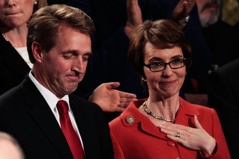 articles/2013/04/16/mark-kelly-lobbies-for-stricter-gun-laws-in-washington/130416-clift-mark-kelly-embed-01_szmpbb