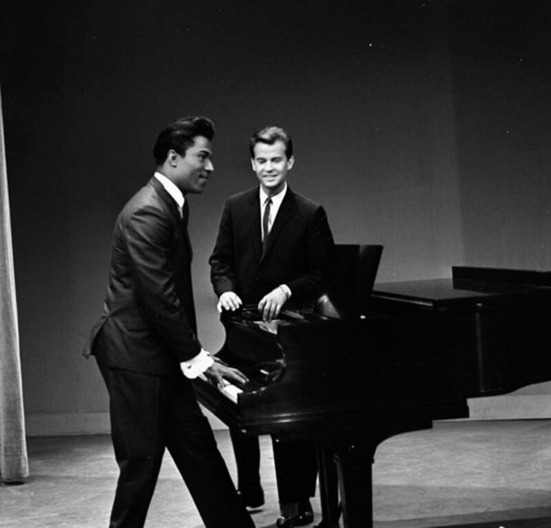 galleries/2012/04/18/remembering-dick-clark-classic-images-of-a-tv-icon-photos/dick-clark-little-richard_gdfdhc