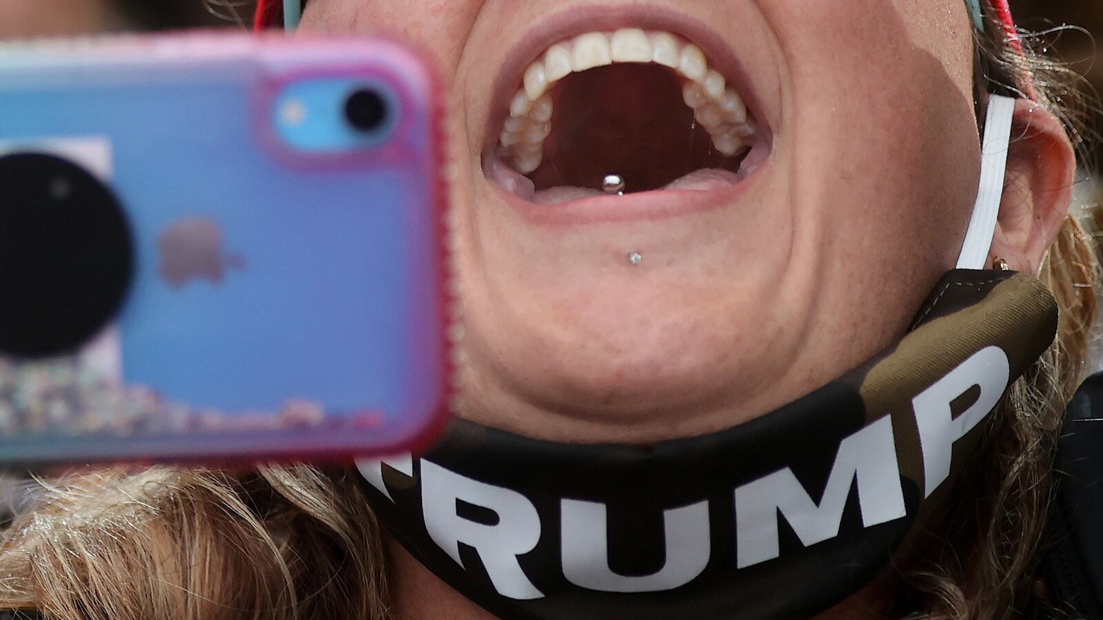 2020-09-11T023440Z_1960738051_RC22WI91VWUC_RTRMADP_3_USA-ELECTION-TRUMP_gphmvv