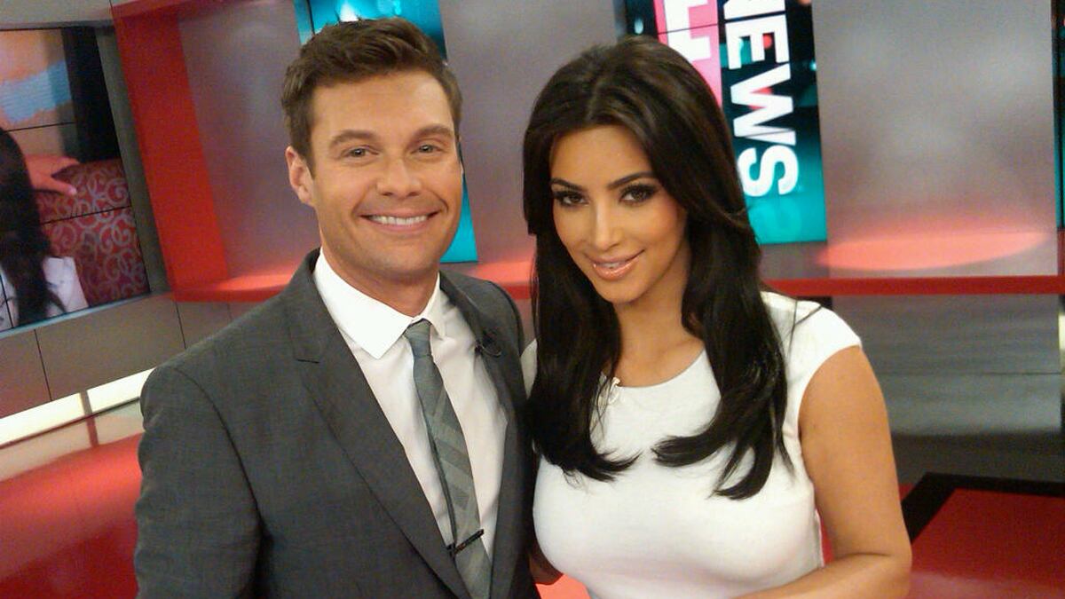 cheats/2011/12/07/ryan-seacrest-may-host-today-show/ryan-seacrest-twit-pics-gallery_jtg8zr