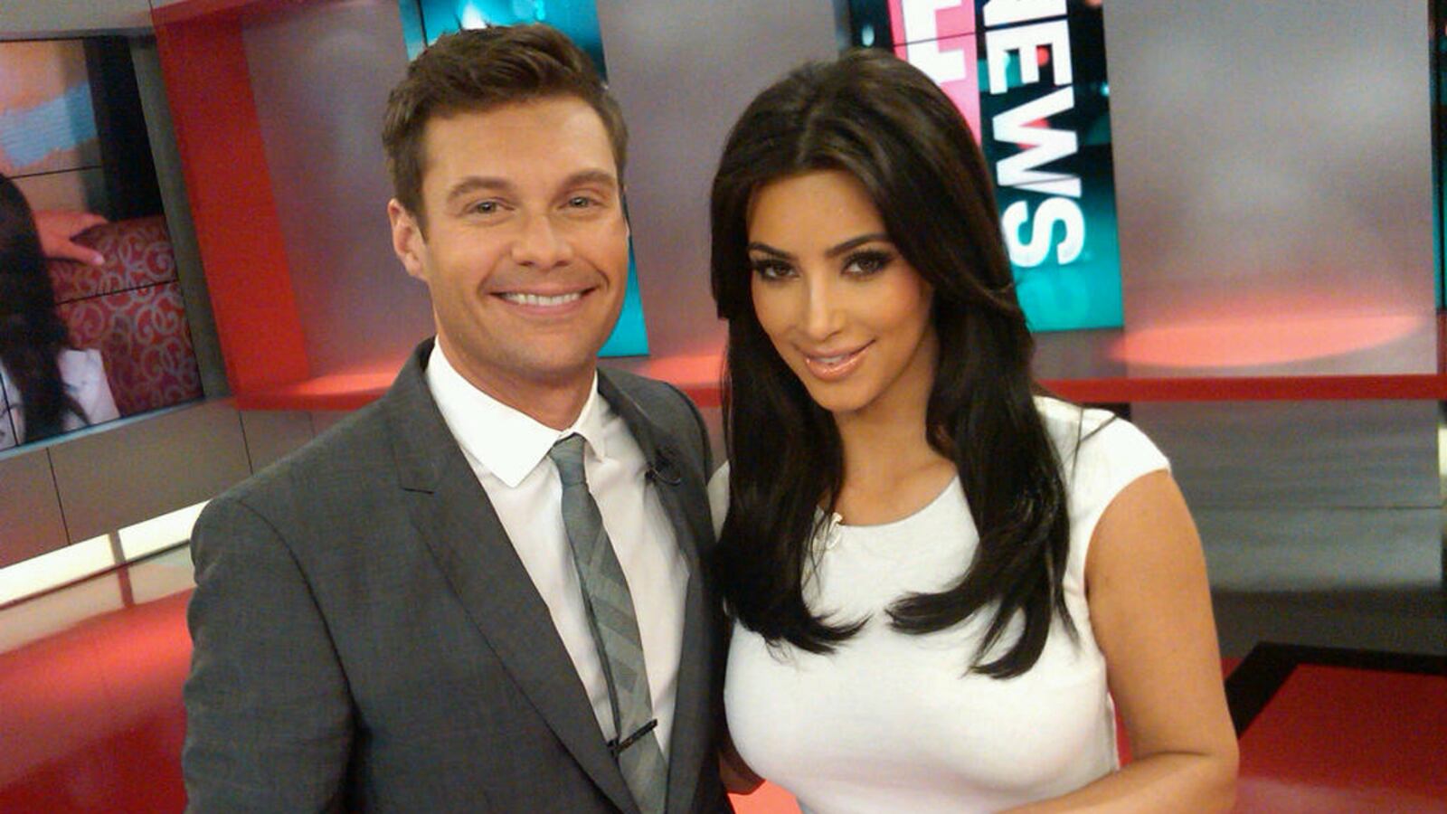 cheats/2011/12/07/ryan-seacrest-may-host-today-show/ryan-seacrest-twit-pics-gallery_jtg8zr