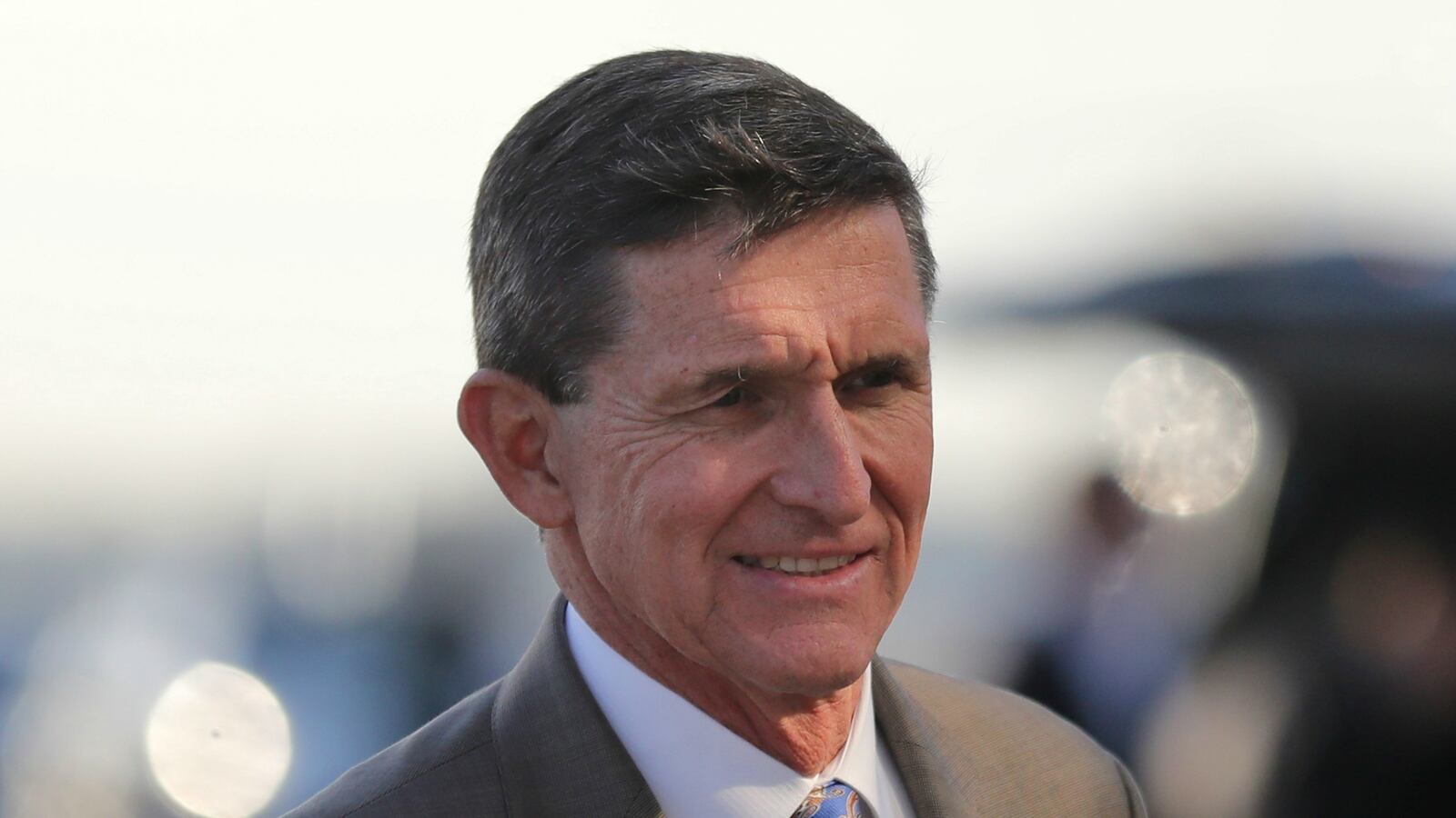 cheats/2017/05/08/report-flynn-lacked-security-clearance/170508-flynn-clearance-cheat_iwmbcz