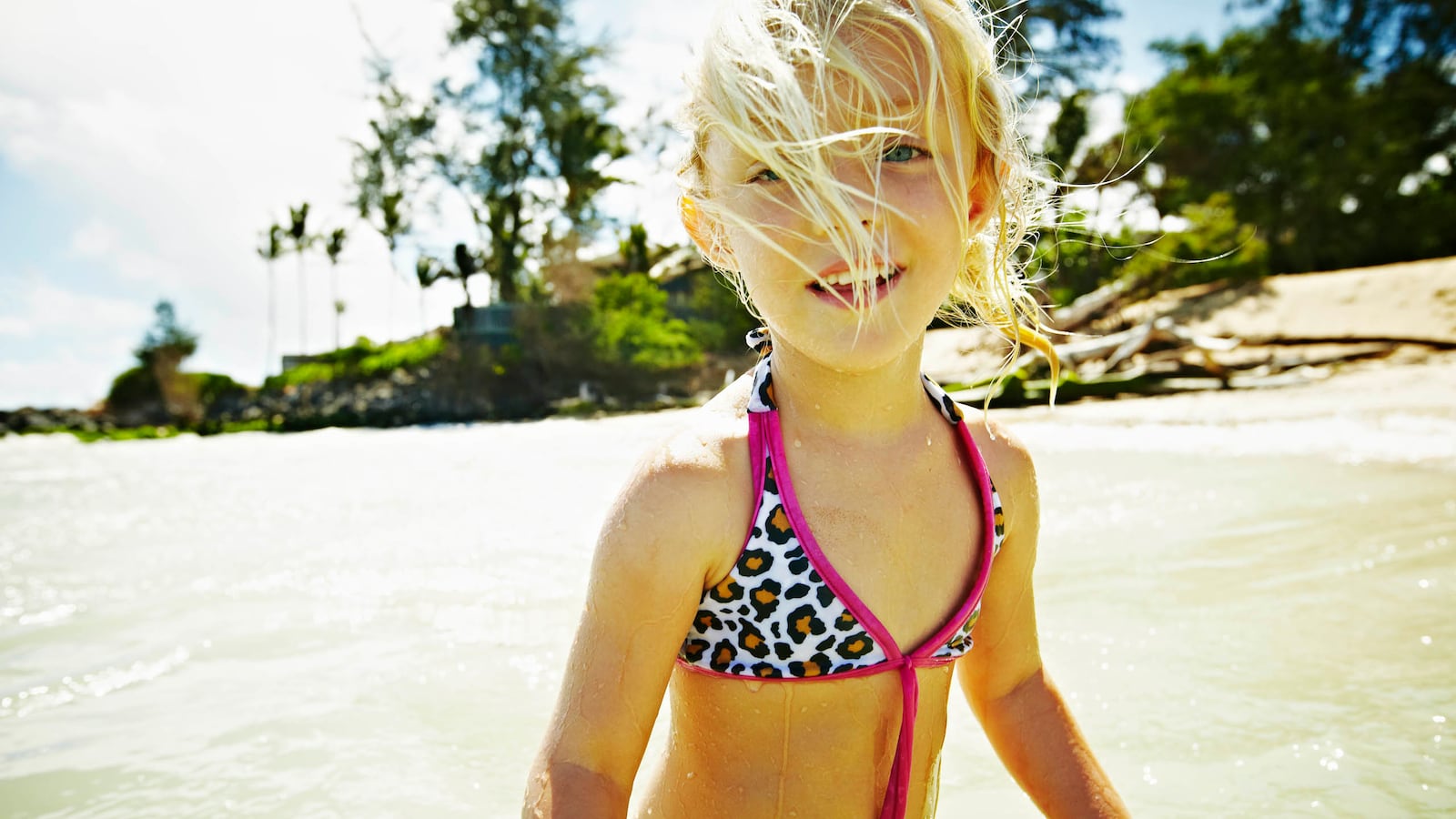 articles/2013/07/04/7-silliest-summer-tv-news-segments/130702-silliest-summer-stories-guff-tease_nbu9r9