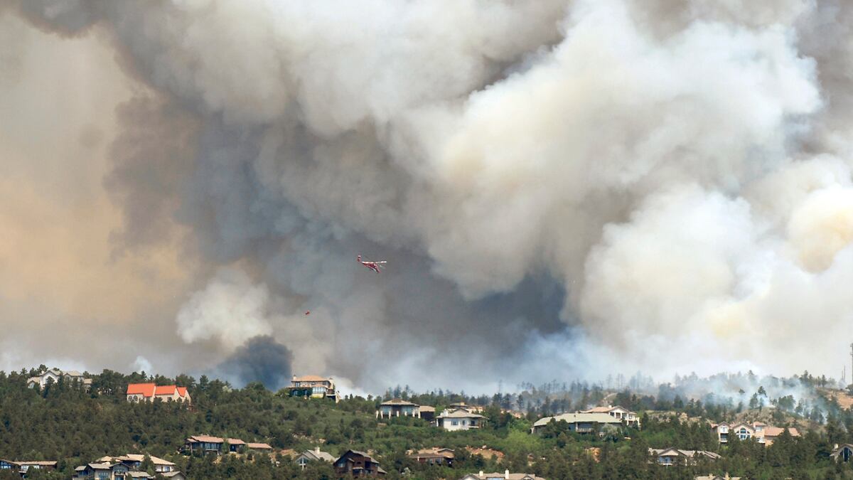 cheats/2012/06/24/colorado-fires-spread-toward-landmarks/colorado-wild-fires-cs_hc1xwt