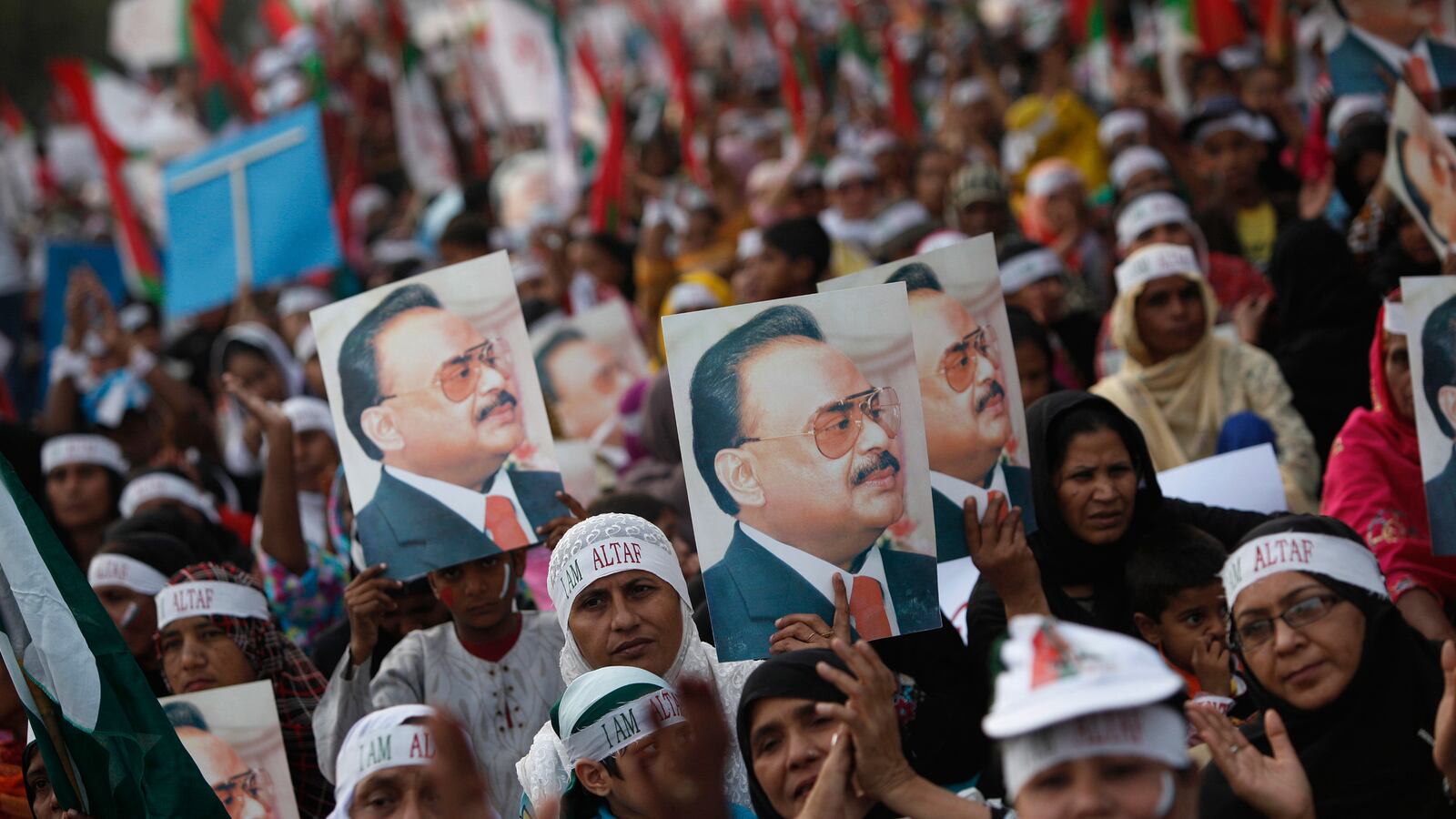 articles/2014/06/03/altaf-hussain-finally-arrested-in-london-can-his-mqm-be-neutralized/140603-tomasky-hussain-tease_w64r7m