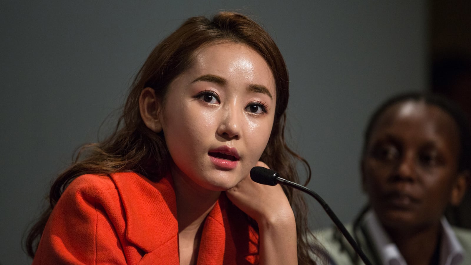 articles/2014/10/31/how-titantic-helped-this-brave-young-woman-escape-north-korea-s-totalitarian-state/141030-crocker-north-korea-tease_mipiwg