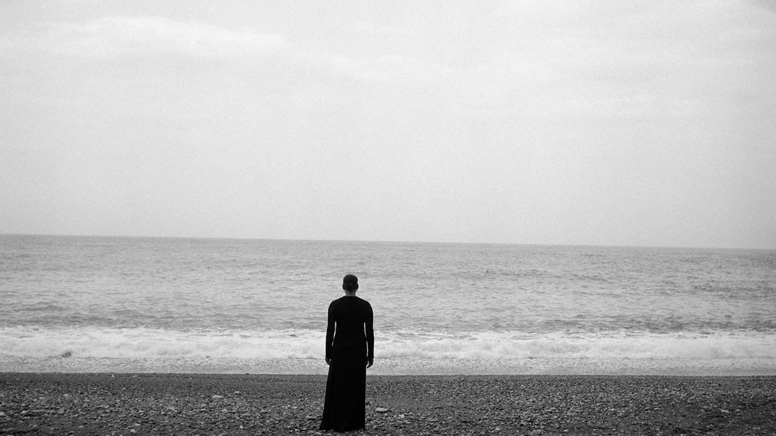 galleries/2014/01/30/carrie-mae-weems-retrospective-at-the-guggenheim-photos/140129-carrie-mae-weems-guggenheim-gallery-tease_exneed