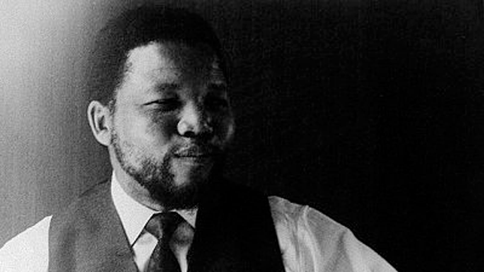 articles/2013/12/06/mandela-my-source-one-journalist-s-memory-of-clandestine-meetings/131206-pogrund-mandela-tease_w5hhv6