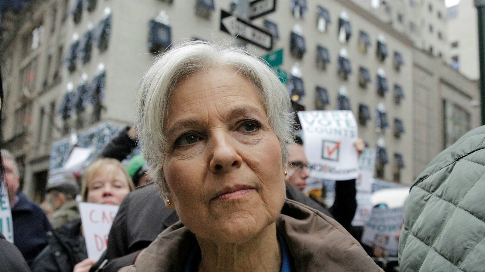 cheats/2016/12/06/federal-state-court-split-on-mi-recount/161206-michigan-recount-drama-cheat_gvq4wo