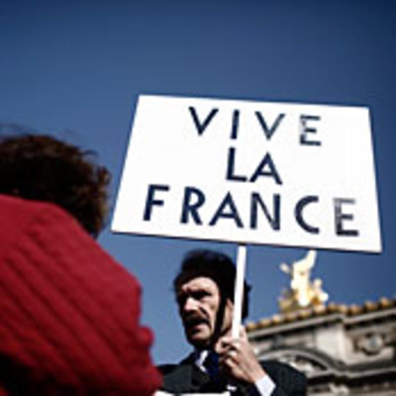 articles/2009/05/03/protest-fashions-from-paris/pape-protest_25060_bbp8lt