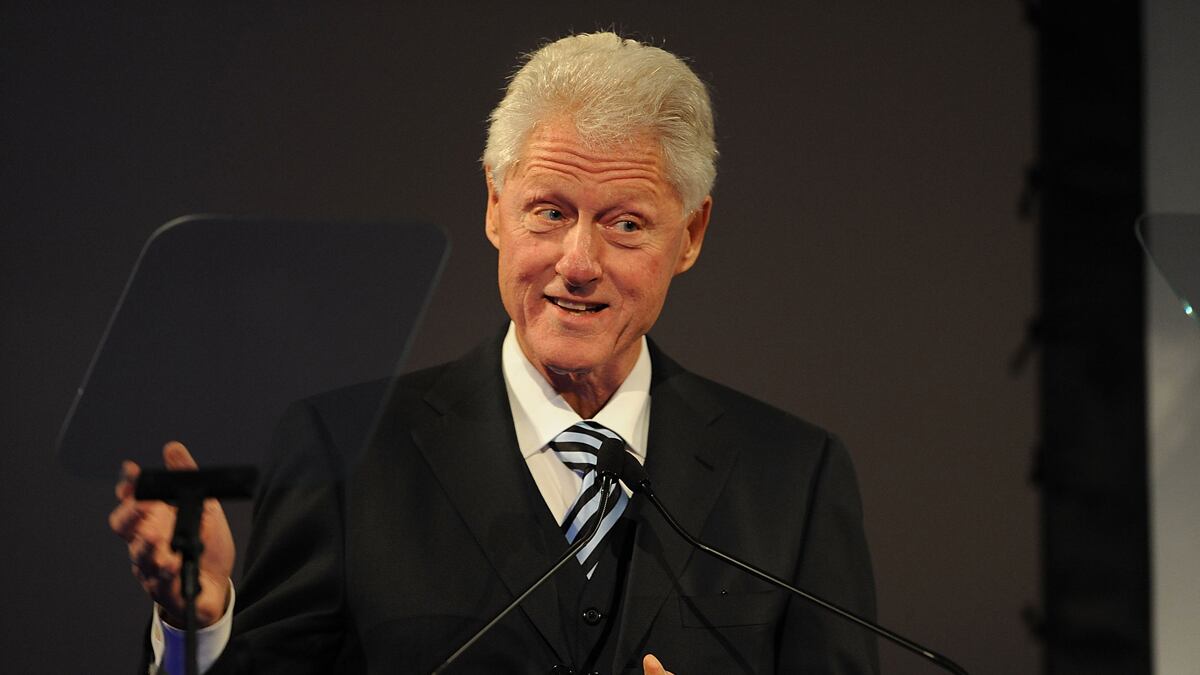 cheats/2011/11/27/bill-clinton-praises-gingrich/bill-clinton-likes-mitt-romney_pu9elr