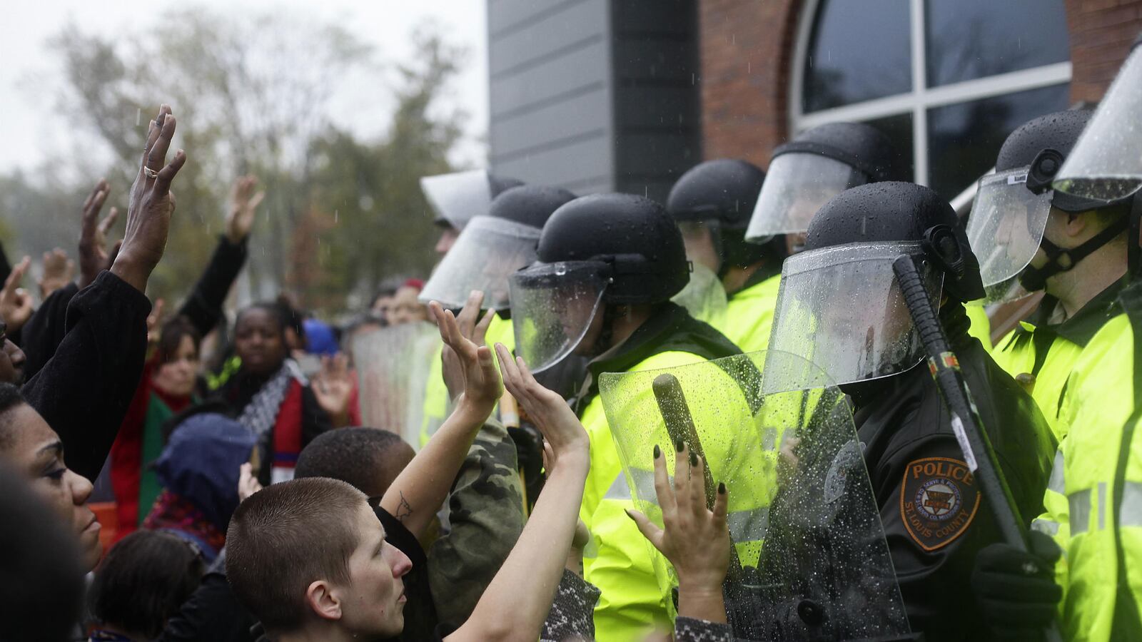 cheats/2014/10/13/hundreds-protest-police-in-st-louis/141013-stlouis-cheat_nbroe1