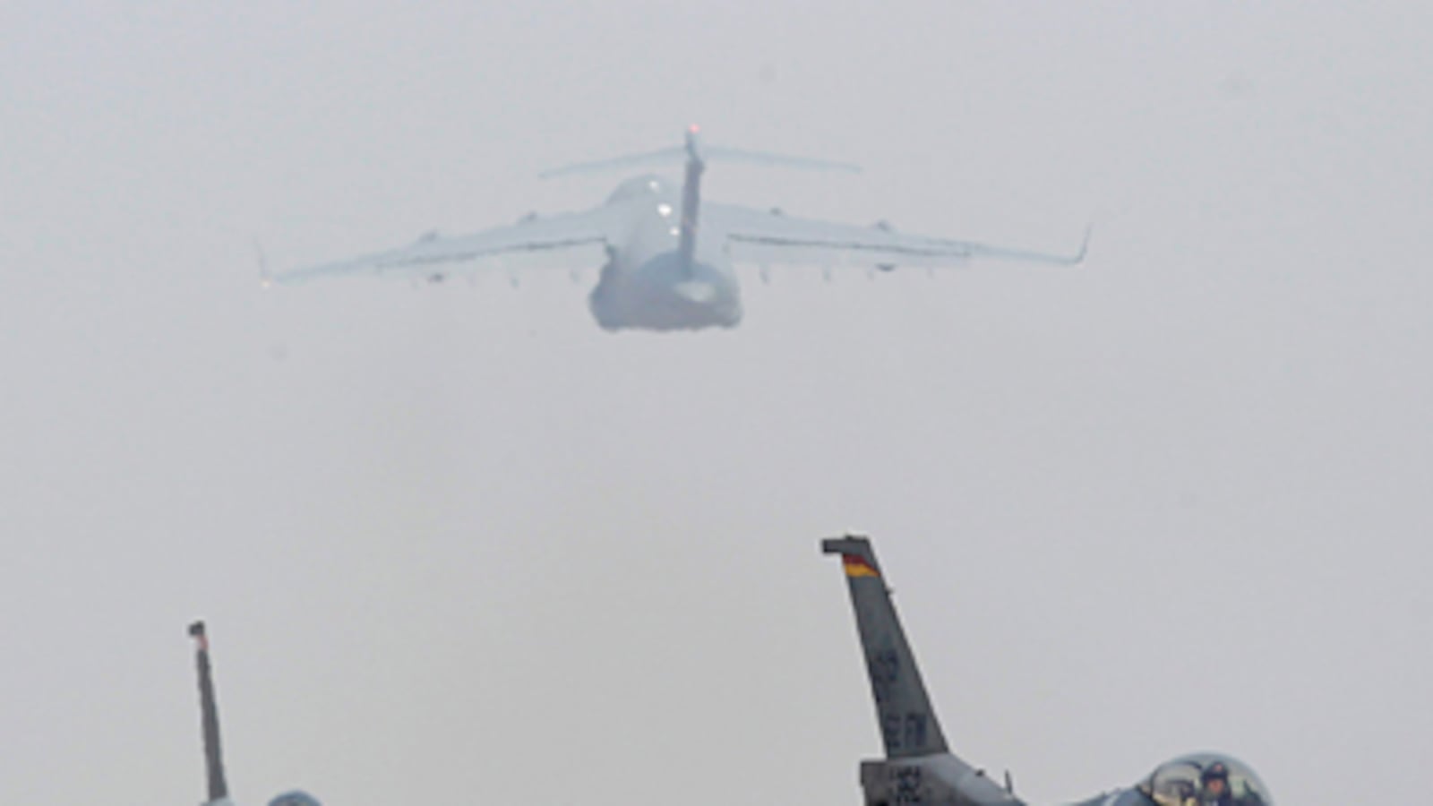 cheats/2011/03/25/british-missiles-fire-at-gaddafirsquos-forces/barry-libya-nato_169236_g32mli