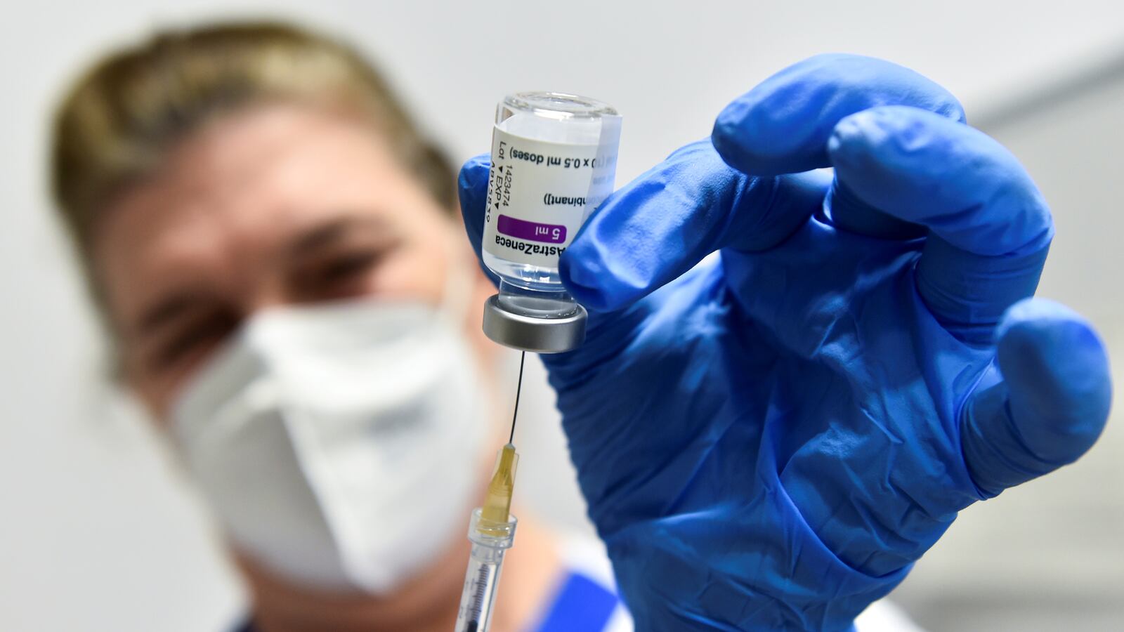 2021-03-23T125315Z_280200548_RC20HM9KS0SP_RTRMADP_3_HEALTH-CORONAVIRUS-ITALY-JUSTICE_vfy5vc