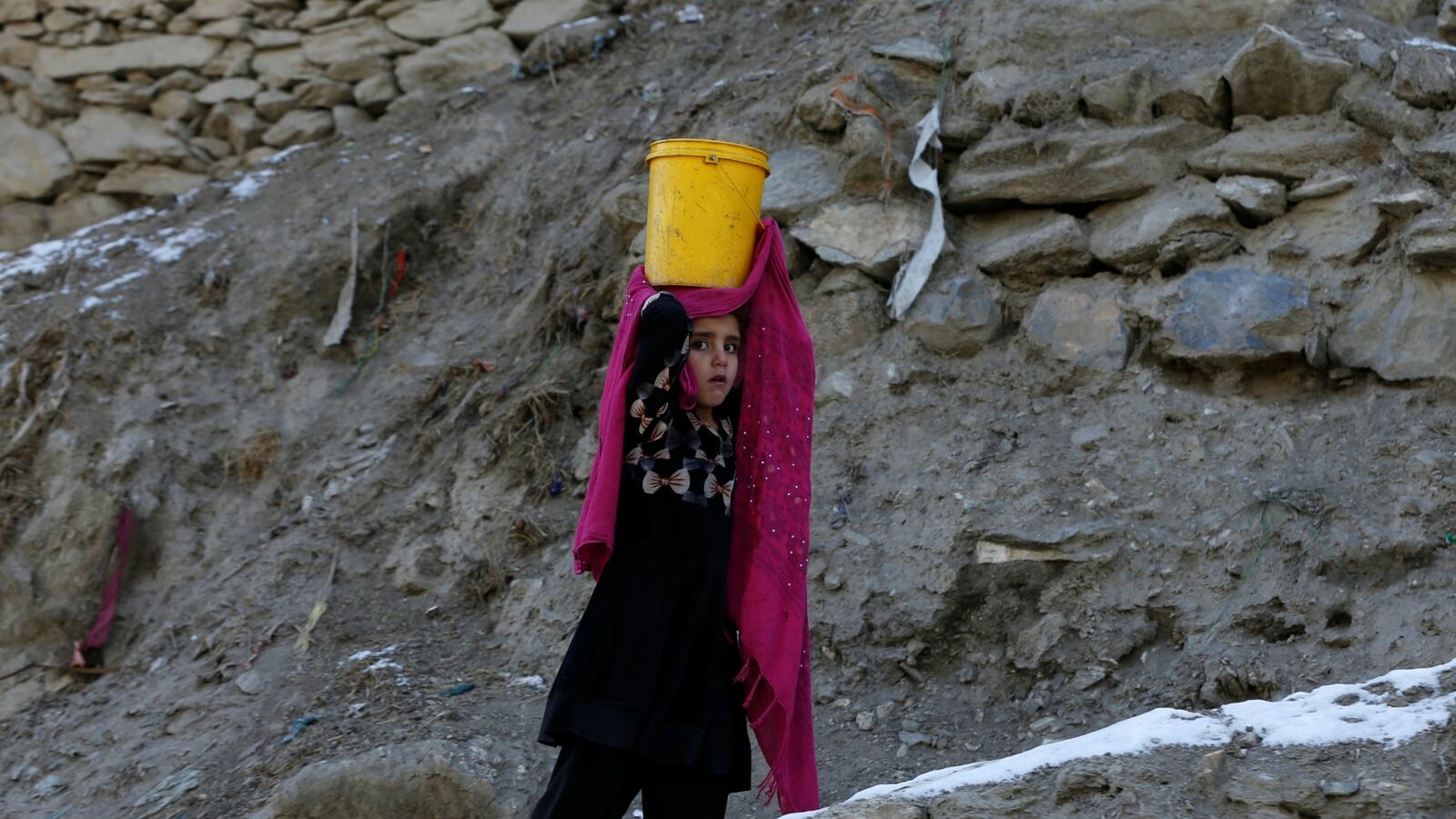 cheats/2017/02/06/united-nations-900-children-killed-in-afghanistan-in-2016/170206-afghanistan-war-children-cheat_z2roke