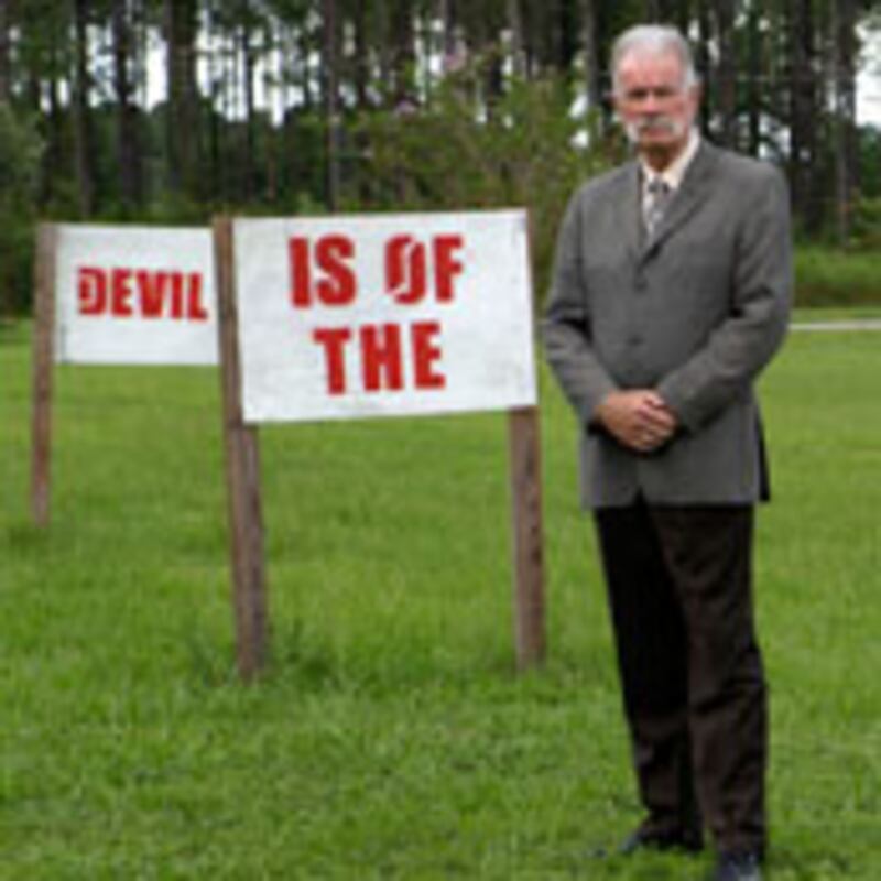 articles/2010/09/07/terry-jones-pastor-who-want-to-burn-qurans/wadell-terry-jones_125108_suk5km