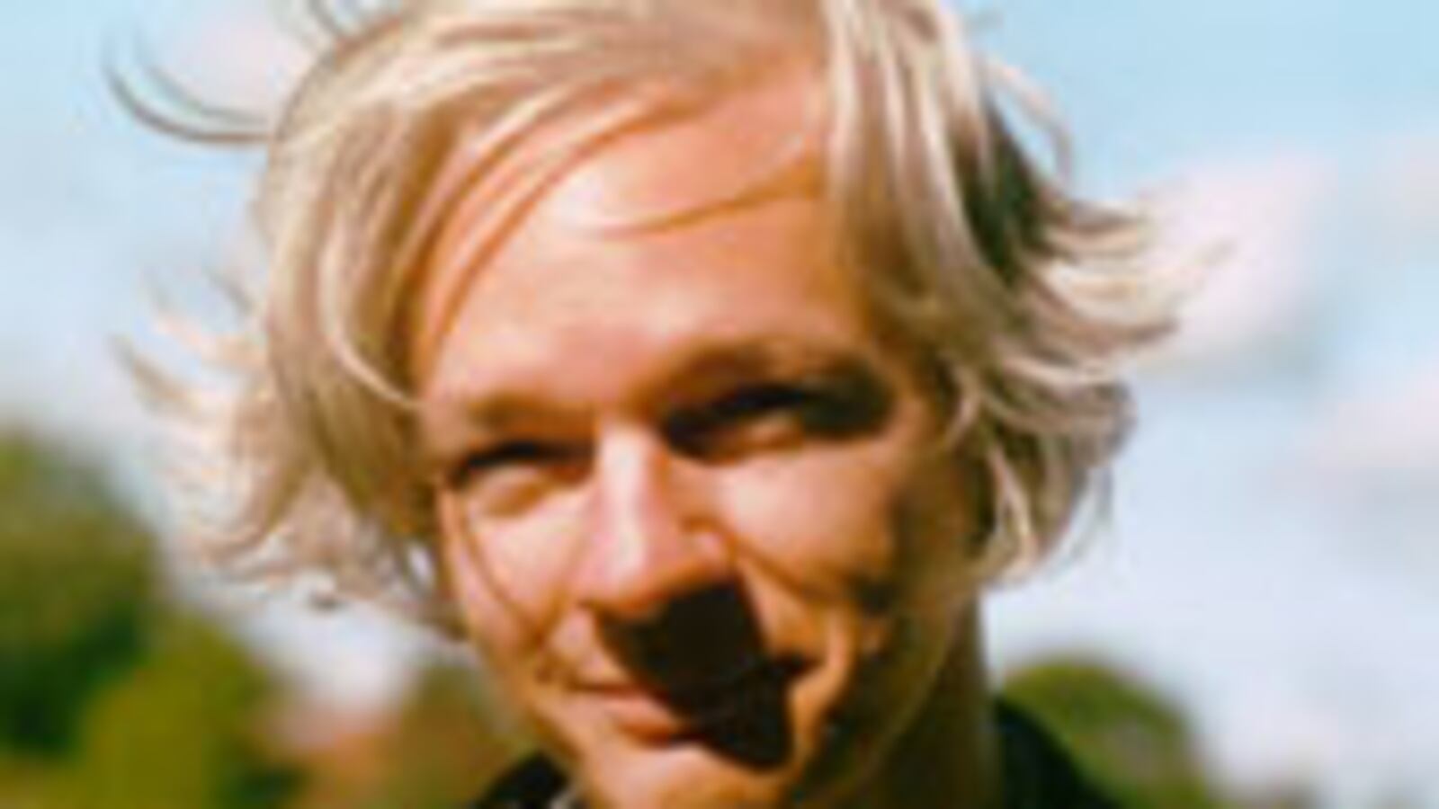 cheats/2010/06/22/wikileaks-to-release-airstrike-docs/shenon-julian-assange_108578_o40186