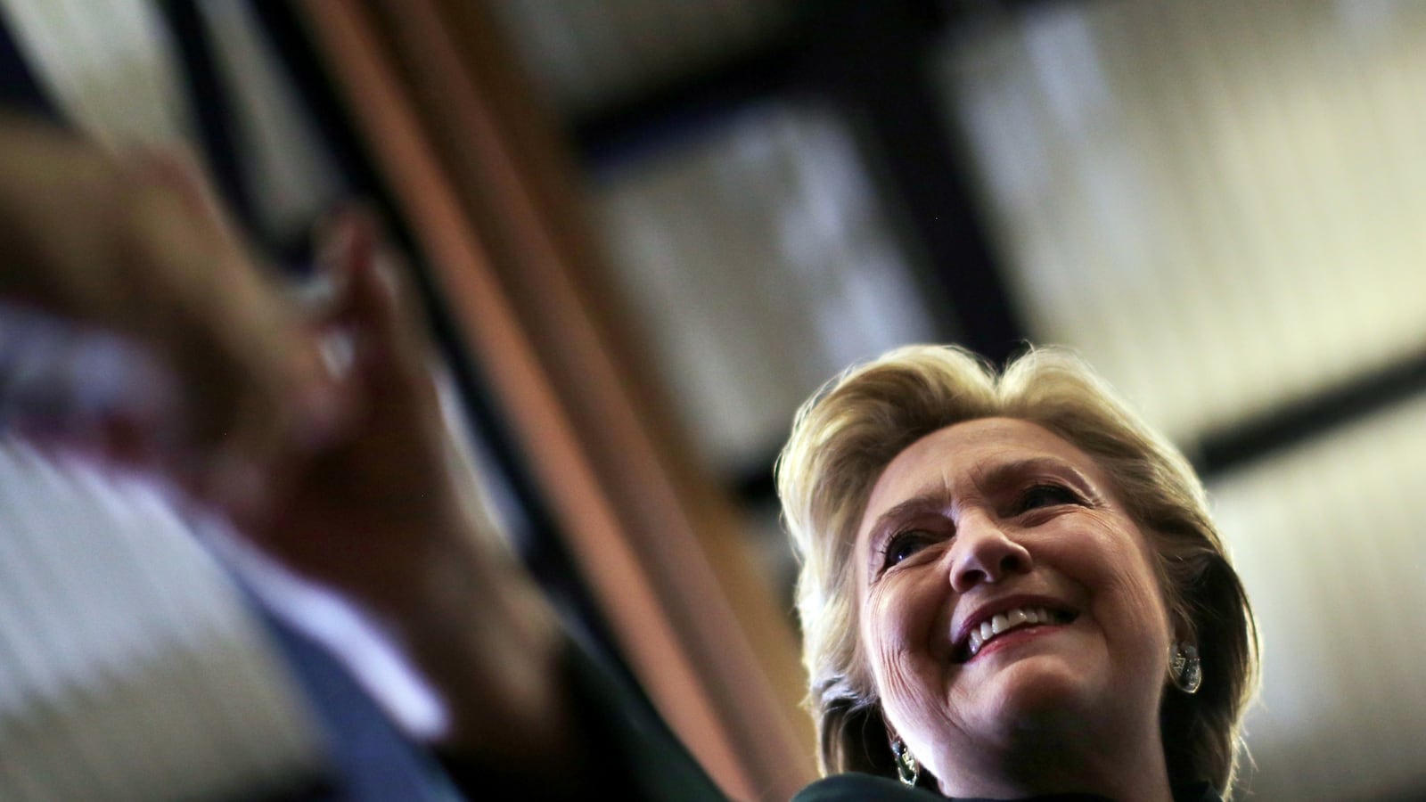 cheats/2016/10/22/suspicious-powder-sent-to-clinton-campaign/161021-clinton-suspicious-powder-cheat_qot8tk