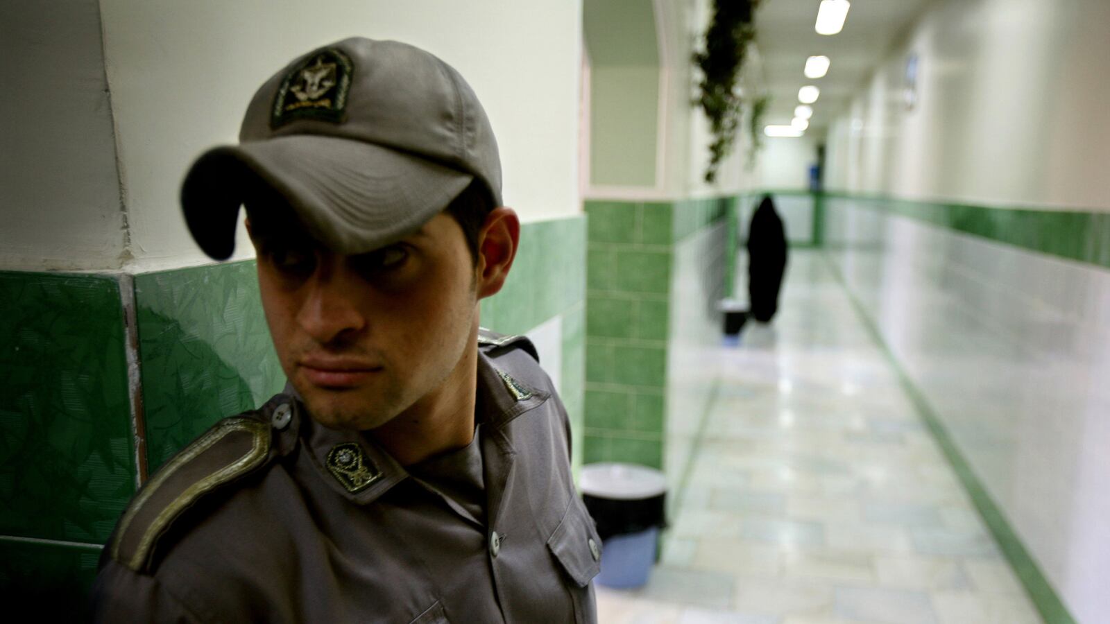 articles/2014/12/26/a-daughter-s-plea-free-my-father-from-iran-s-prisons/141224-pourshajari-iran-tease_mxyce4