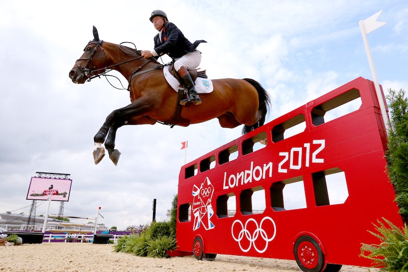 galleries/2013/07/09/andy-murray-ends-britain-s-wimbledon-s-losing-streak-more-longest-sports-droughts/130708-sports-drought-england-equestrian-team_etr9pp