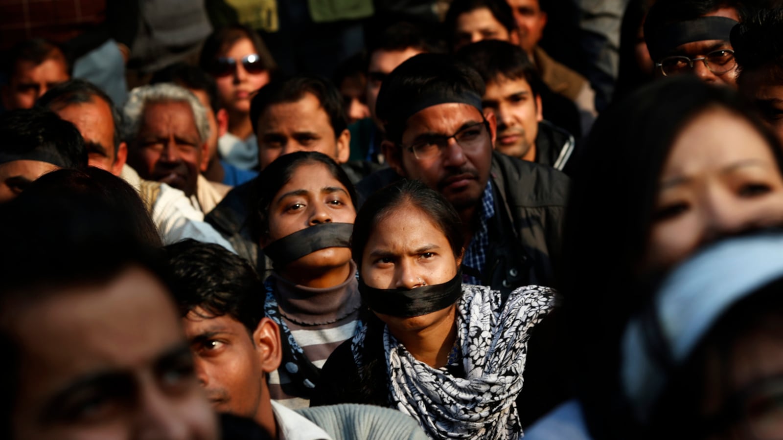 articles/2012/12/29/india-gang-rape-victim-dies-six-men-charged-with-murder/vij-rape-death-tease_qnqbyd