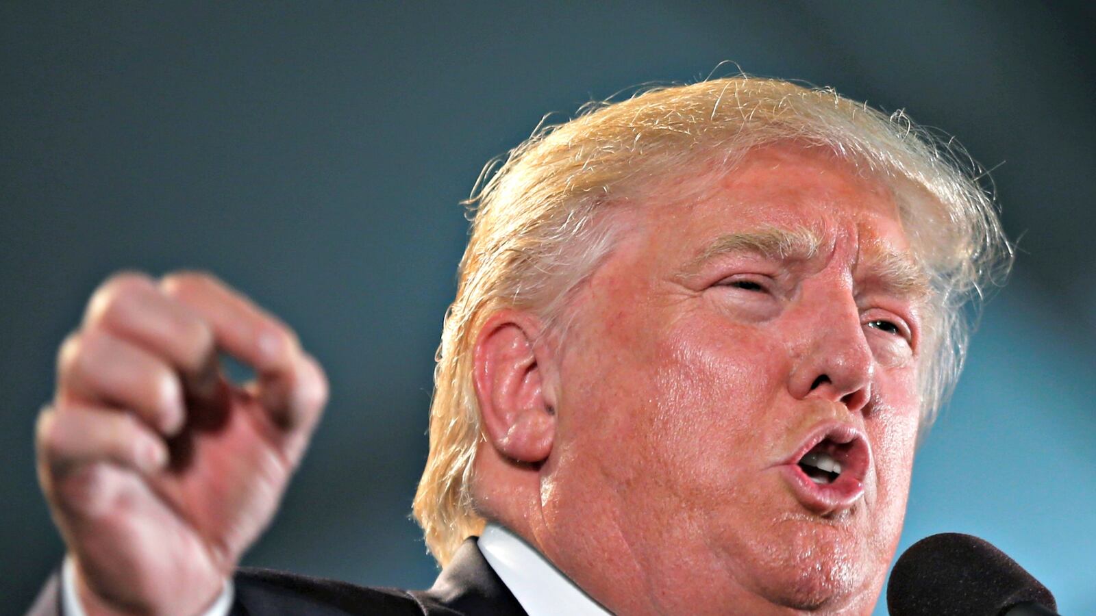 cheats/2016/06/04/trump-denied-muhammad-ali-s-heroism-before-praising-him/160604-trump-ali-muslim-cheat_eajwv1