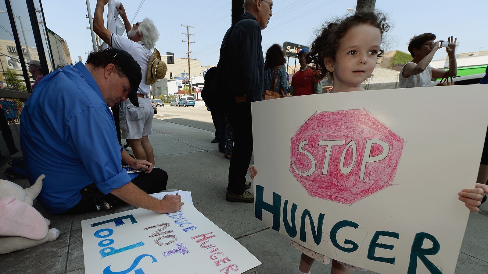 cheats/2014/02/04/senate-passes-farm-bill/130919-food-stamps-tease2_wfeuqg