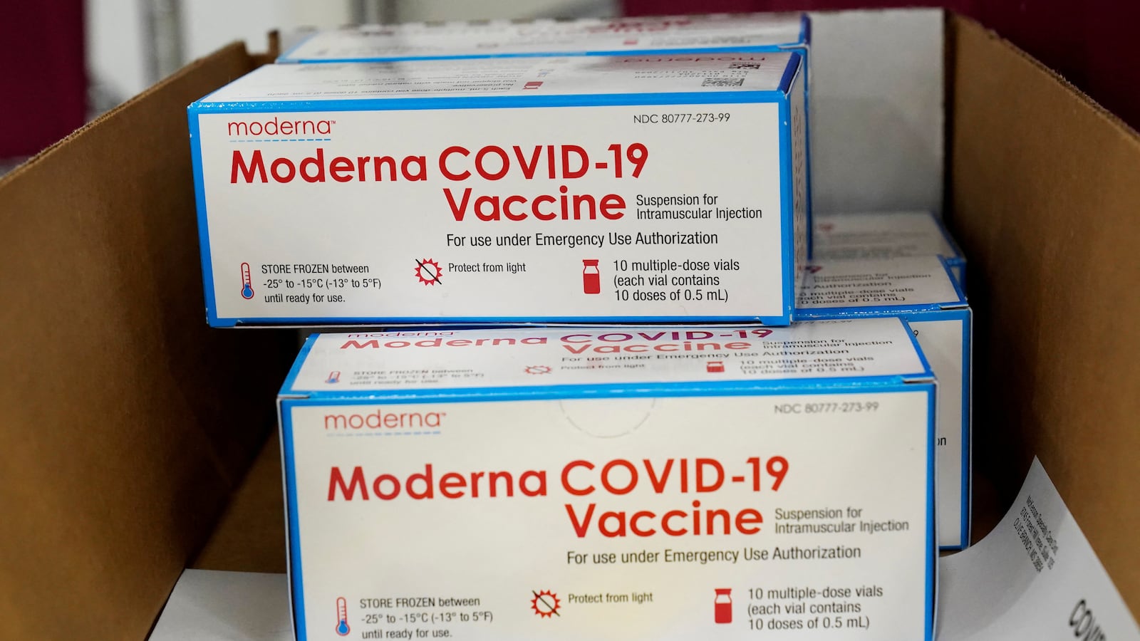 2023-01-10T152304Z_219519530_RC2QNY9DRTAV_RTRMADP_3_HEALTH-CORONAVIRUS-VACCINES-MODERNA_kintd0