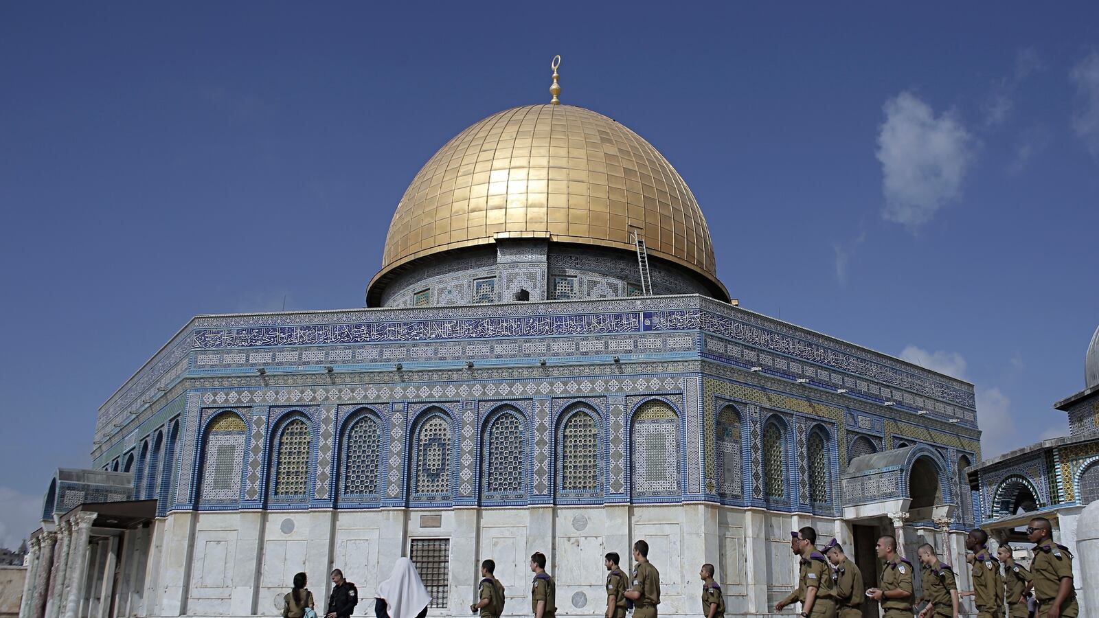 cheats/2014/10/30/jerusalem-mosque-closed-outrage-ensues/141030-al-aqsa-mosque-cheat_u1ml7h