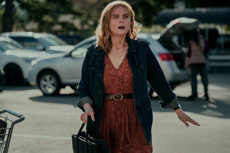 220909-emily-deschanel-embed-devil-in-ohio-1_mu1uhi