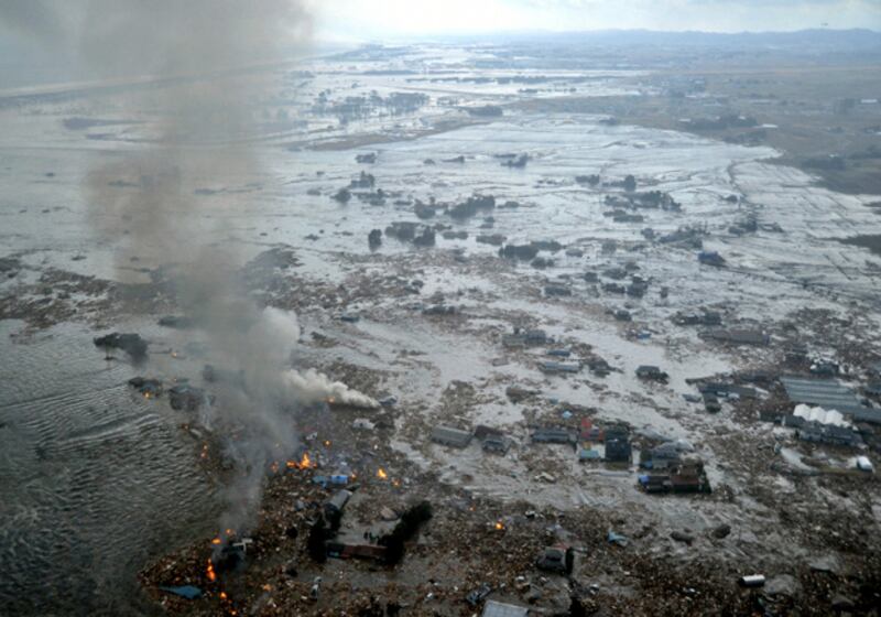 galleries/2011/03/11/quake-tsunami-hit-japan/japan-quake_jtvp36