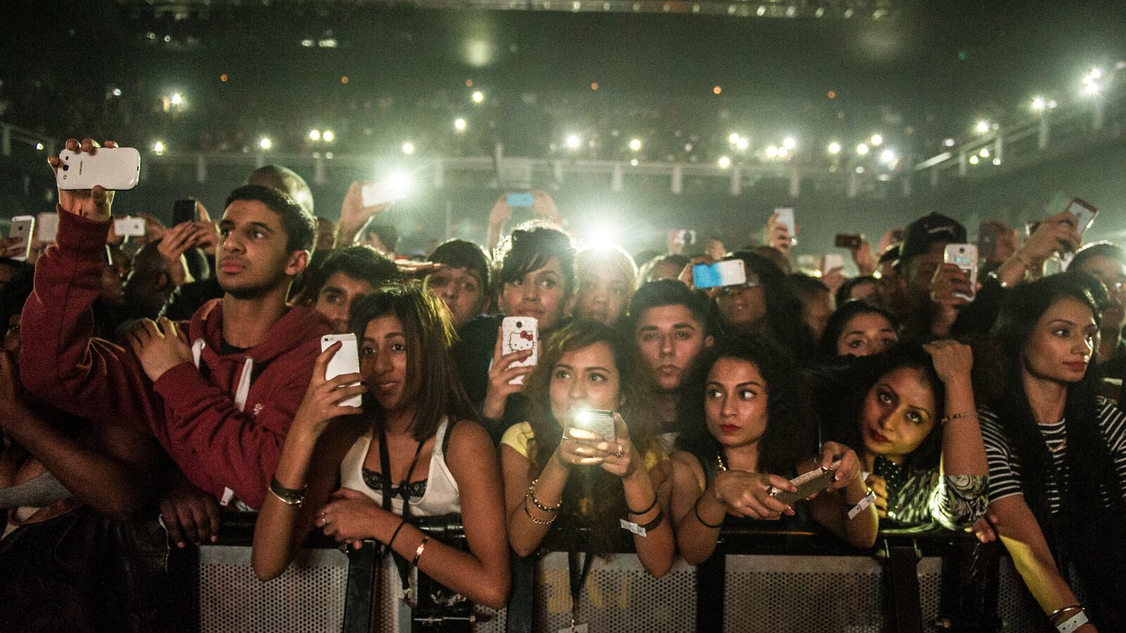 articles/2013/12/26/the-music-industry-is-dying-great/131224-poulos-music_una7va