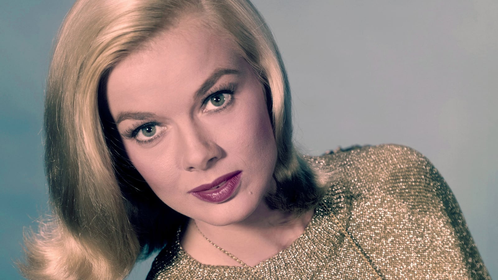American actress Leslie Parrish poses for a portrait in New York, New York, circa 1960.