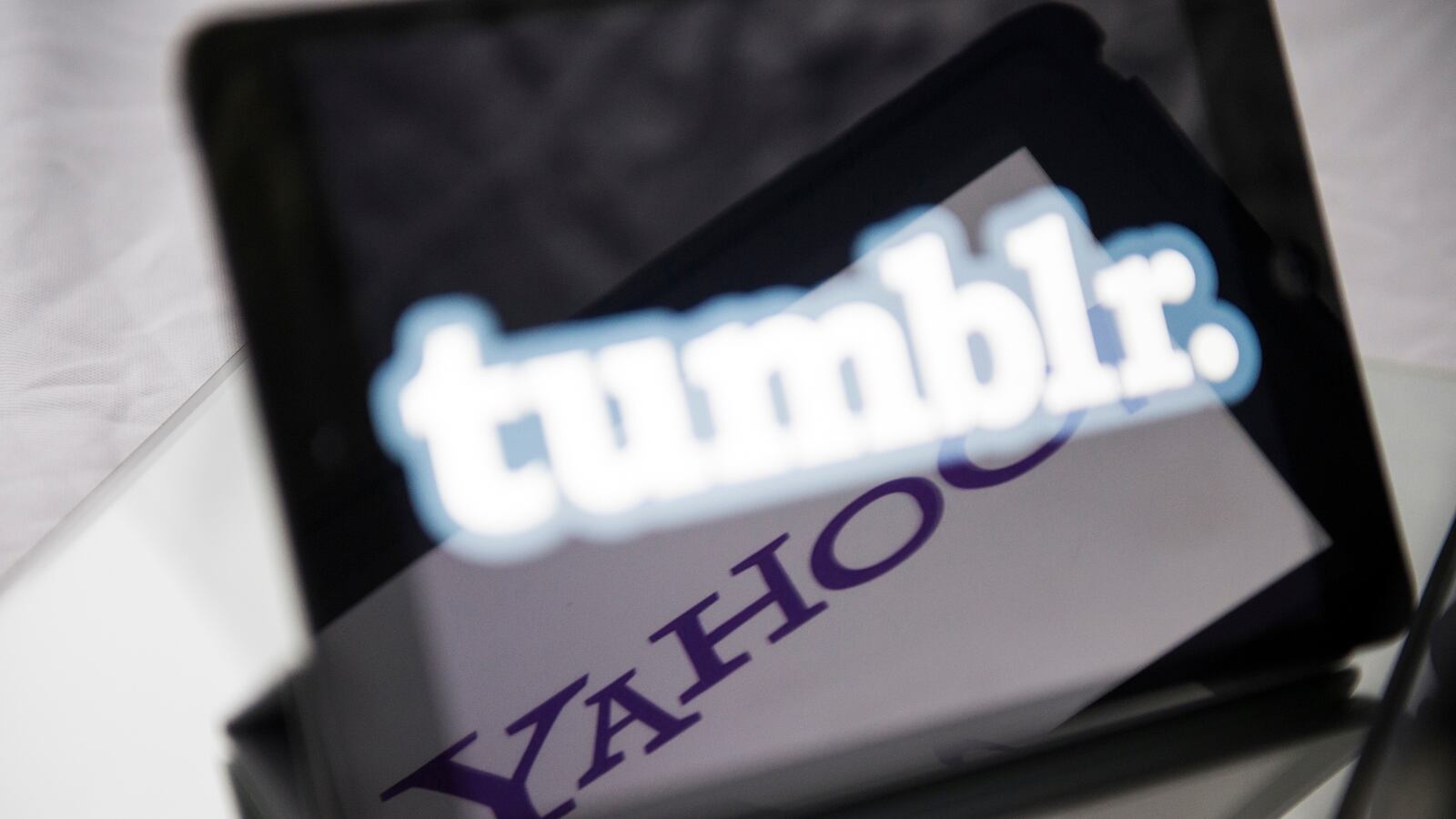 cheats/2013/05/20/tech-giants-buy-startups/130520-yahoo-buys-tumblr-cheat_racwyu