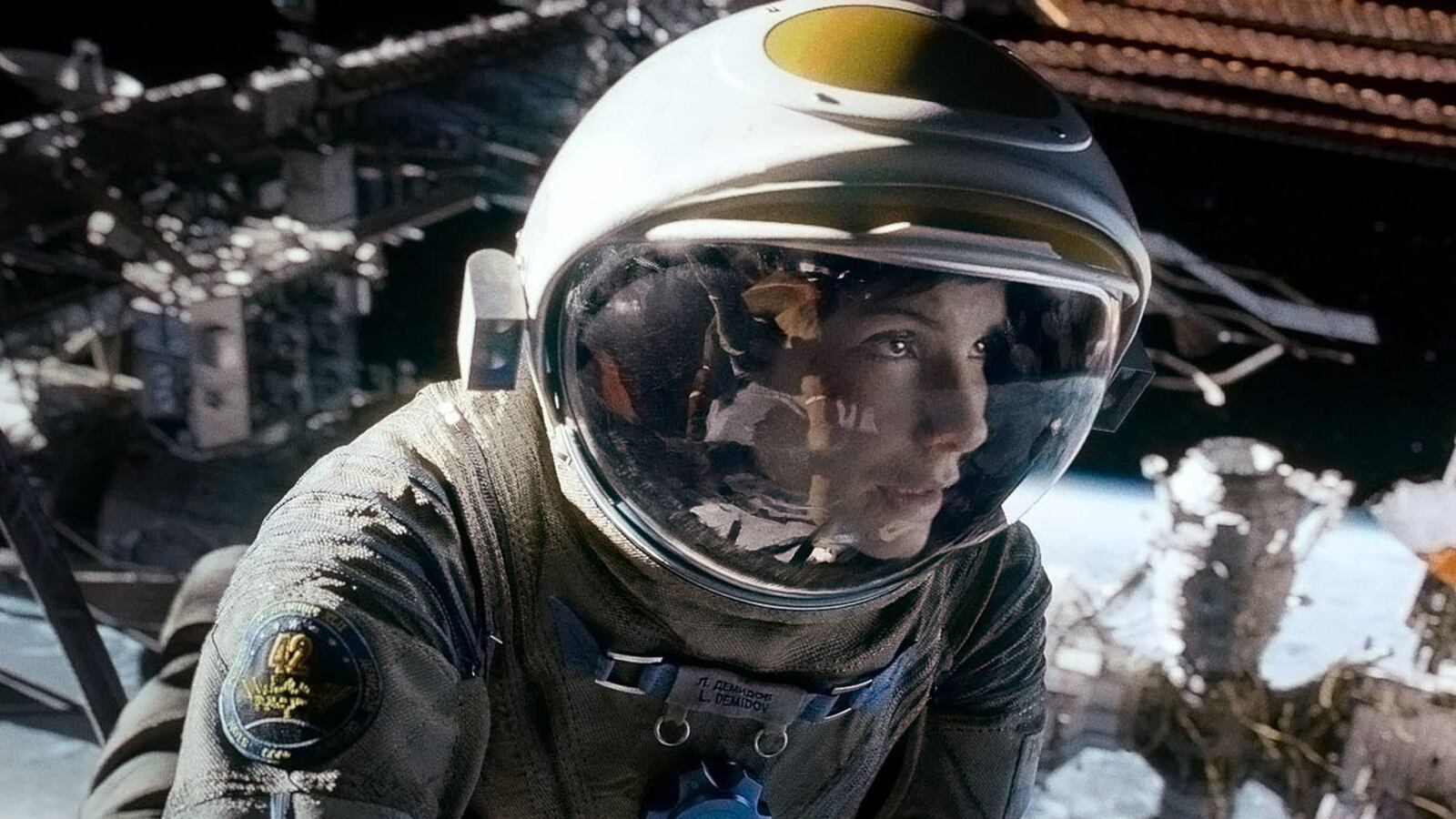 cheats/2013/10/06/gravity-rakes-in-55-55m-at-box-office/131006-gravity-cheat_zvhmuo