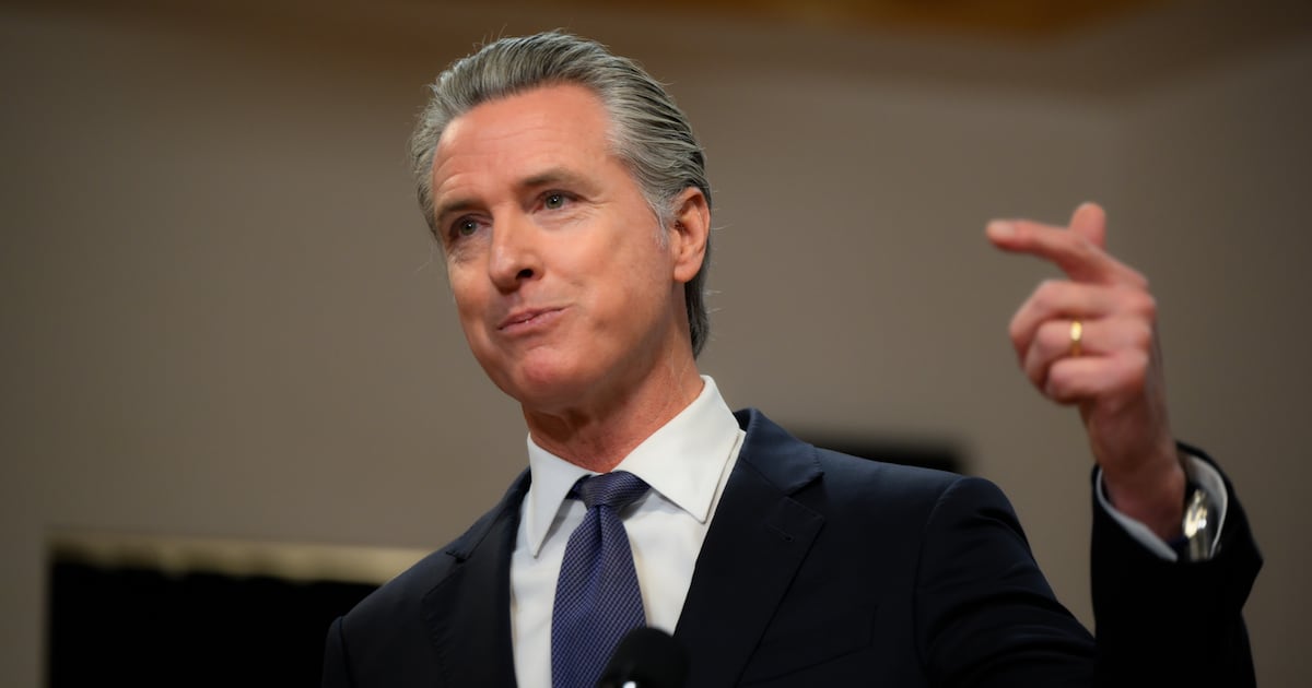 Brutal Trump Troll Steals President’s World Stage Spotlight