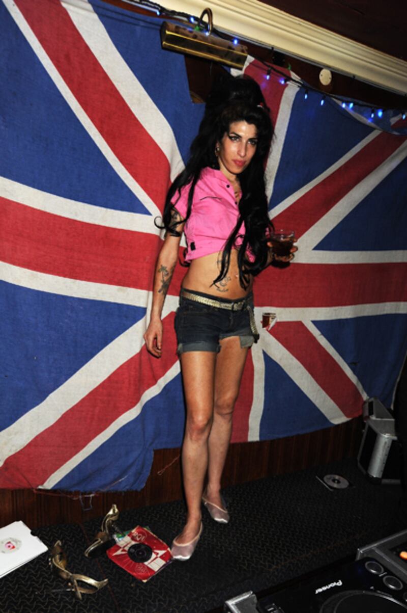 galleries/2011/07/25/amy-winehouse-fashion/amy-winehouse-6_to3j1a