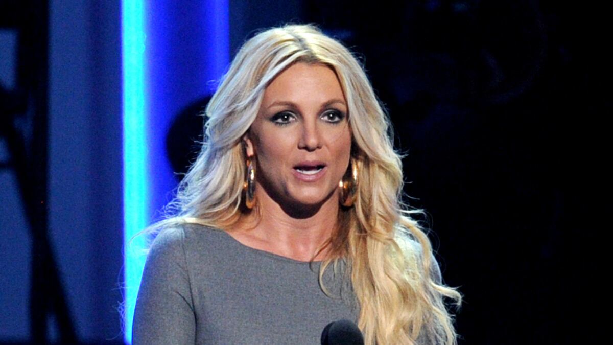 cheats/2012/10/24/manager-spears-s-dad-punched-me/lutfi-spears-lawsuit-testimony-cheat_gekfai