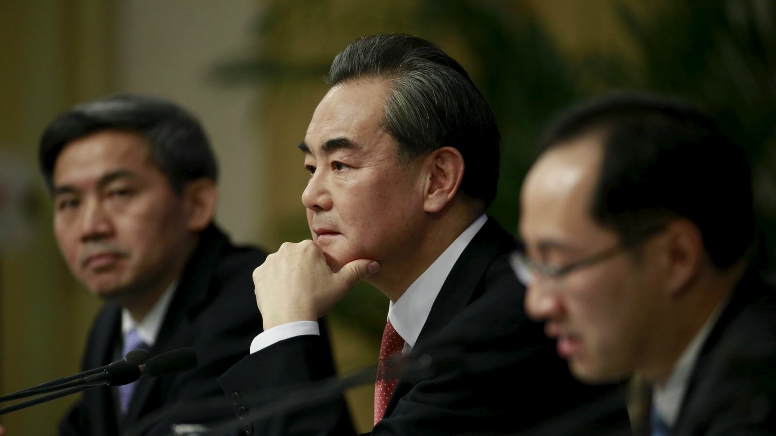 cheats/2016/12/03/china-lodges-complaint-over-trump-s-taiwan-call/161203-beijing-trump-taiwan-cheat_eh1tlm