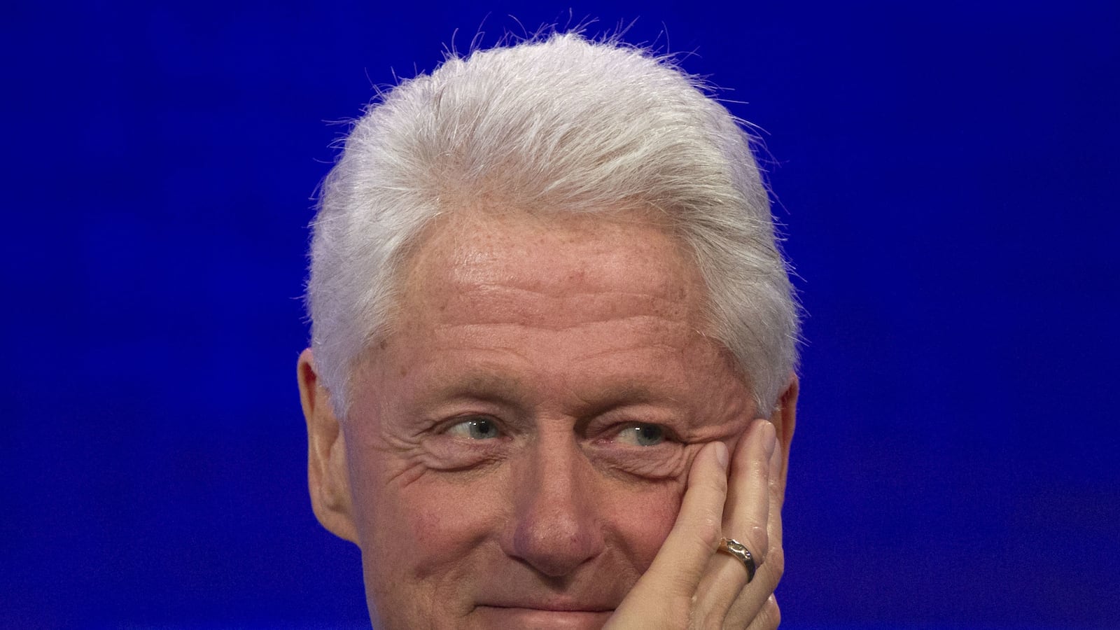 cheats/2015/08/05/bill-clinton-encouraged-trump/150805-clinton-cheat_zah3mz