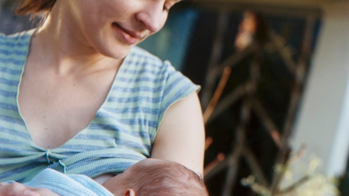 articles/2012/05/22/the-bogus-breastfeeding-debate-over-nursing-older-kids/breastfeeding-older-childen-weissinger_cuhjca