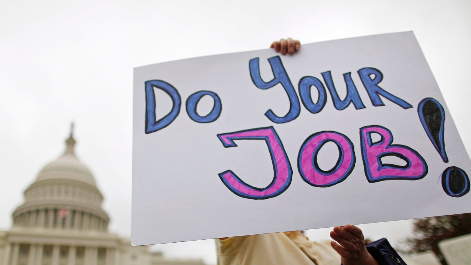 articles/2014/05/04/government-has-made-america-inept/140502-howard-regulation-tease_lgda1x