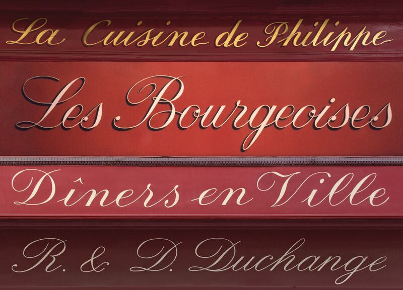 galleries/2015/10/11/paris-has-the-coolest-signs/151002-graphique-de-rue-06_jfdaax