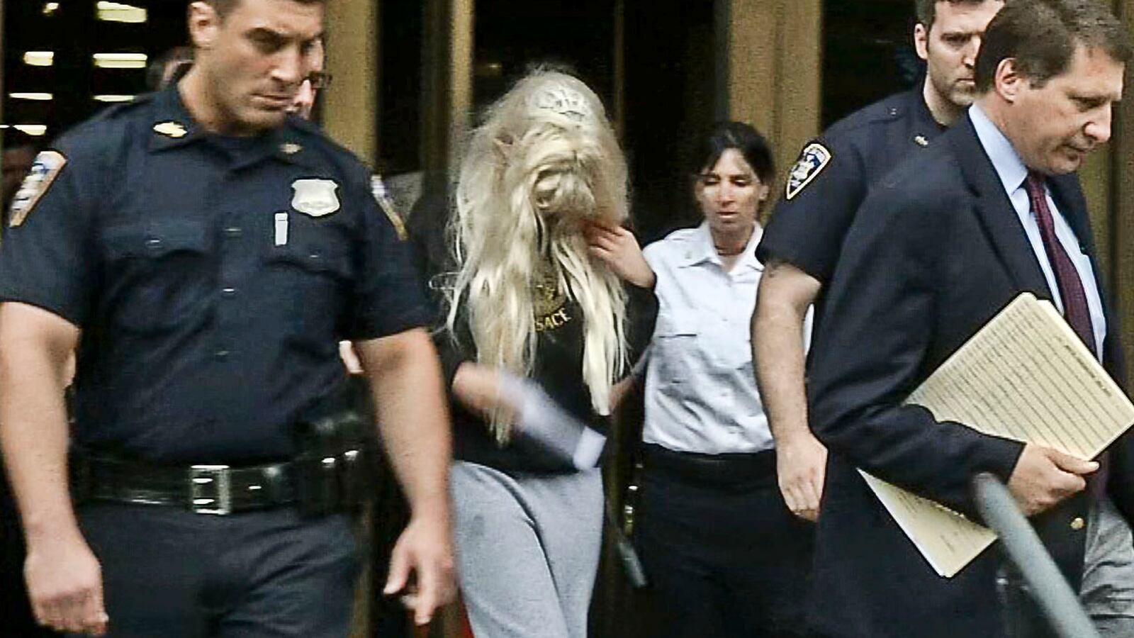cheats/2013/05/26/nypd-investigating-bynes-s-claim/130526-Amanda-Bynes-cheat_ijmjyb
